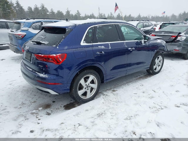 44494353 :رقم المزاد ، WA1AUCF33N1001537 vin ، 2022 Audi Q3 Premium 40 Tfsi Quattro Tiptronic مزاد بيع