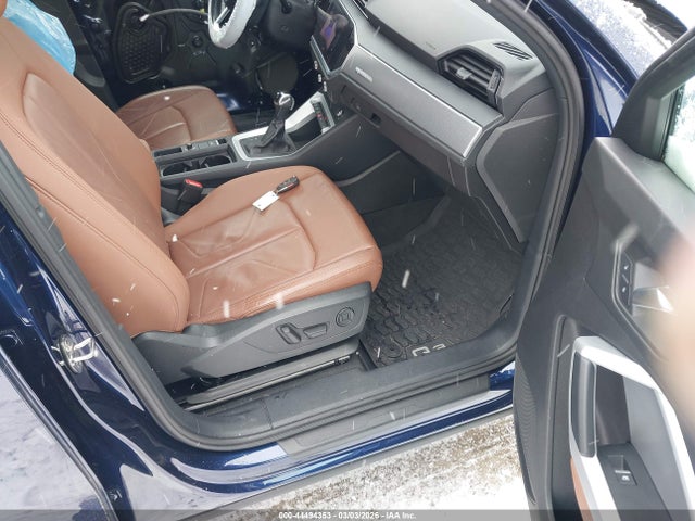 44494353 :رقم المزاد ، WA1AUCF33N1001537 vin ، 2022 Audi Q3 Premium 40 Tfsi Quattro Tiptronic مزاد بيع