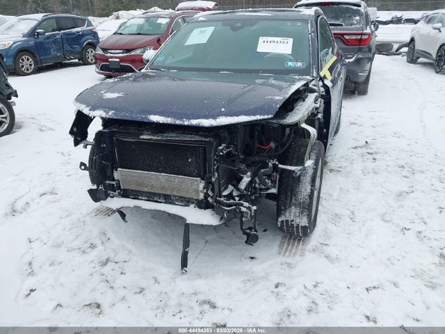 44494353 :رقم المزاد ، WA1AUCF33N1001537 vin ، 2022 Audi Q3 Premium 40 Tfsi Quattro Tiptronic مزاد بيع