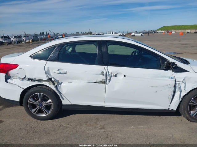 1FADP3FE3JL331470 Ford FOCUS SE