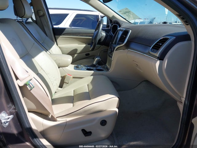 Продаж на аукціоні авто 2017 Jeep Grand Cherokee Overland 4x4, vin: 1C4RJFCG4HC750172, номер лоту: 44494449