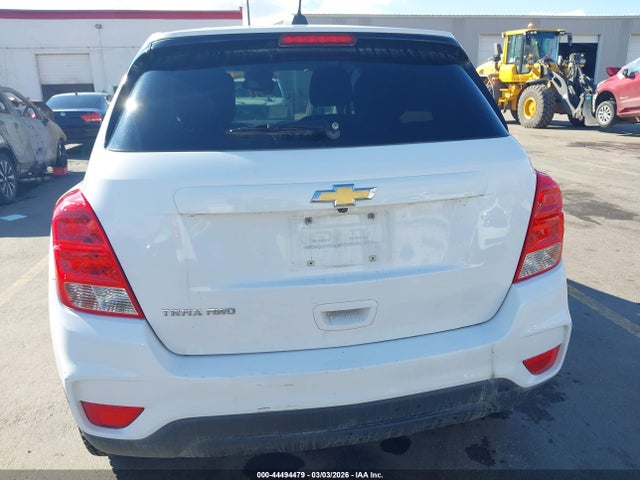 3GNCJNSB3HL244964 Chevrolet TRAX LS