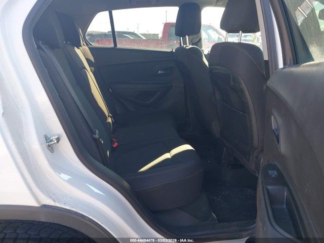 3GNCJNSB3HL244964 Chevrolet TRAX LS