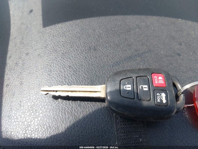 5YFBURHE3KP939816 Toyota COROLLA LE