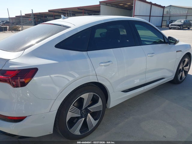 2021 Audi E-tron Sportback Prestige Quattro მანქანა იყიდება აუქციონზე, vin: WA13AAGE2MB019073, აუქციონის ნომერი: 44494541