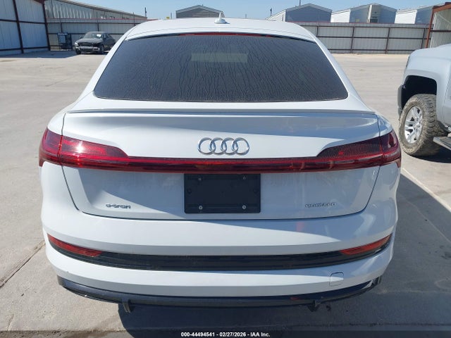 2021 Audi E-tron Sportback Prestige Quattro მანქანა იყიდება აუქციონზე, vin: WA13AAGE2MB019073, აუქციონის ნომერი: 44494541