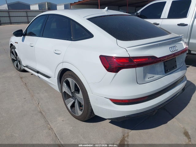 2021 Audi E-tron Sportback Prestige Quattro მანქანა იყიდება აუქციონზე, vin: WA13AAGE2MB019073, აუქციონის ნომერი: 44494541