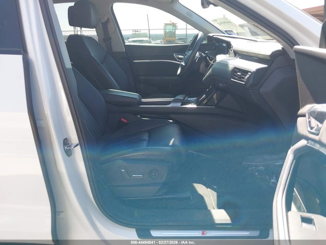 2021 Audi E-tron Sportback Prestige Quattro მანქანა იყიდება აუქციონზე, vin: WA13AAGE2MB019073, აუქციონის ნომერი: 44494541