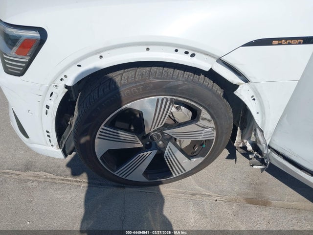 2021 Audi E-tron Sportback Prestige Quattro მანქანა იყიდება აუქციონზე, vin: WA13AAGE2MB019073, აუქციონის ნომერი: 44494541