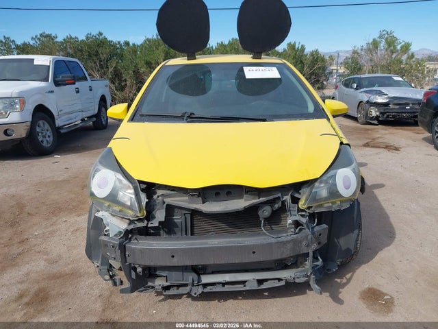 2015 Toyota Yaris L მანქანა იყიდება აუქციონზე, vin: VNKJTUD33FA054202, აუქციონის ნომერი: 44494545