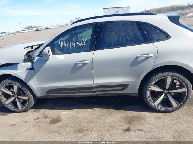 WP1AA2A55PLB17944 Porsche Macan T