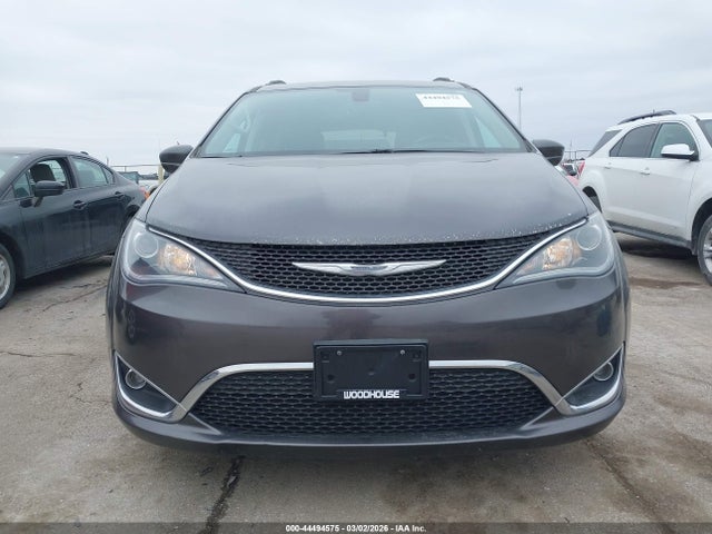 Продаж на аукціоні авто 2017 Chrysler Pacifica Touring-l Plus, vin: 2C4RC1EG3HR653305, номер лоту: 44494575