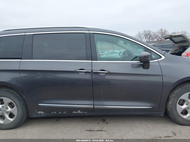 Продаж на аукціоні авто 2017 Chrysler Pacifica Touring-l Plus, vin: 2C4RC1EG3HR653305, номер лоту: 44494575