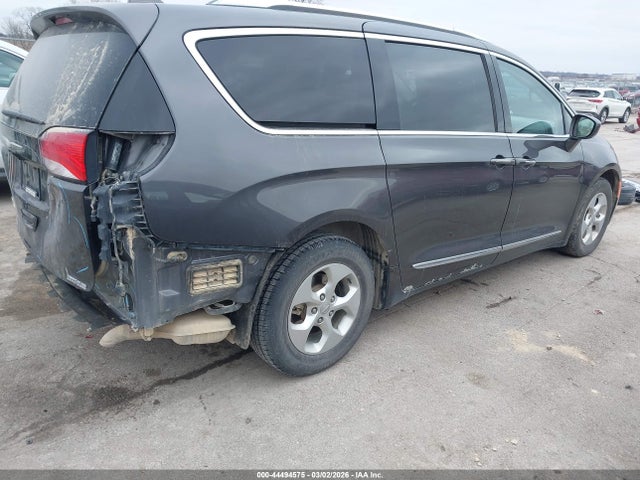 Продаж на аукціоні авто 2017 Chrysler Pacifica Touring-l Plus, vin: 2C4RC1EG3HR653305, номер лоту: 44494575