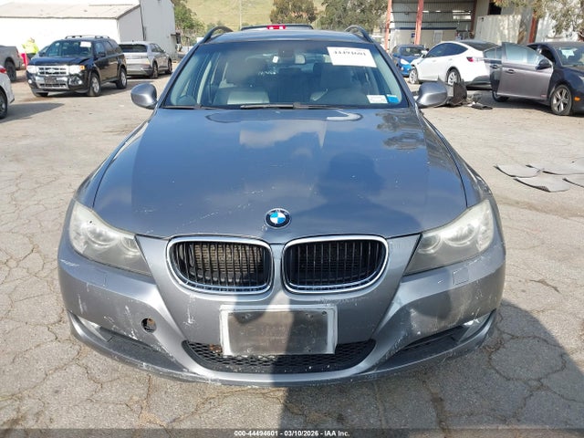 2009 Bmw 328i Xdrive მანქანა იყიდება აუქციონზე, vin: WBAUU335X9A539647, აუქციონის ნომერი: 44494601