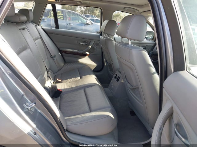 2009 Bmw 328i Xdrive მანქანა იყიდება აუქციონზე, vin: WBAUU335X9A539647, აუქციონის ნომერი: 44494601