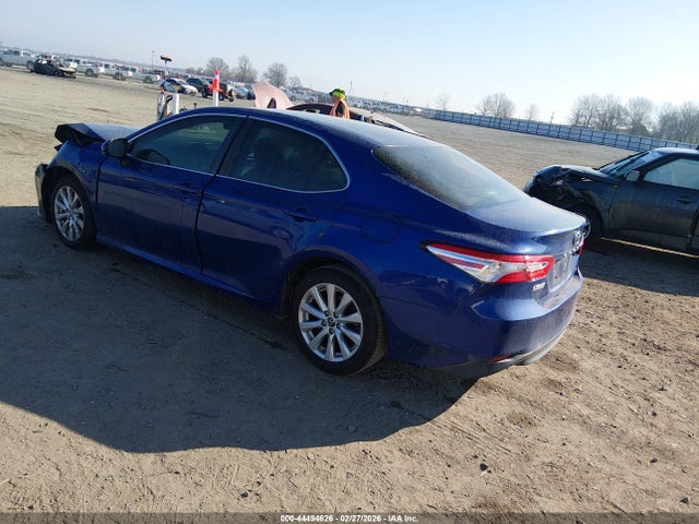 Продажа на аукционе авто 2018 Toyota Camry Le, vin: JTNB11HK1J3048135, номер лота: 44494626