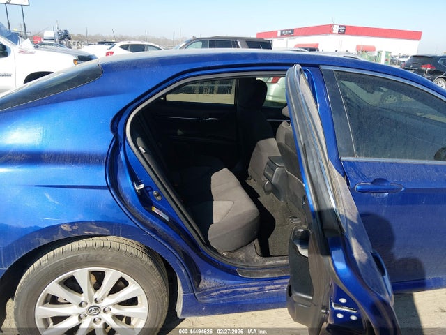 Продажа на аукционе авто 2018 Toyota Camry Le, vin: JTNB11HK1J3048135, номер лота: 44494626