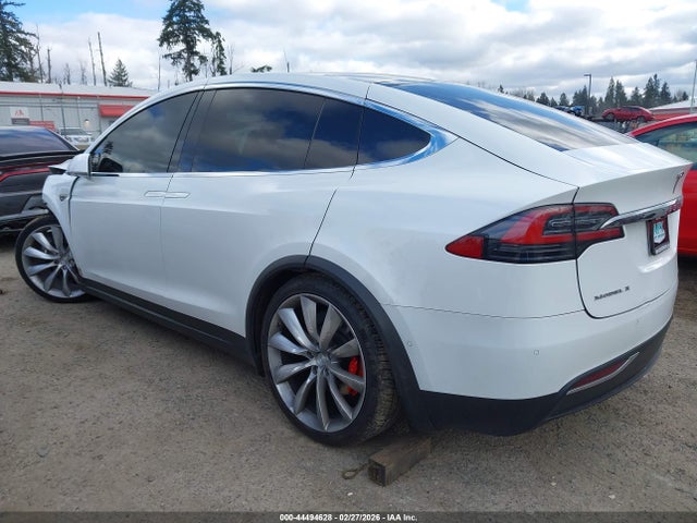 Продаж на аукціоні авто 2016 Tesla Model X 60d/p100d/p90d, vin: 5YJXCAE48GF007314, номер лоту: 44494628