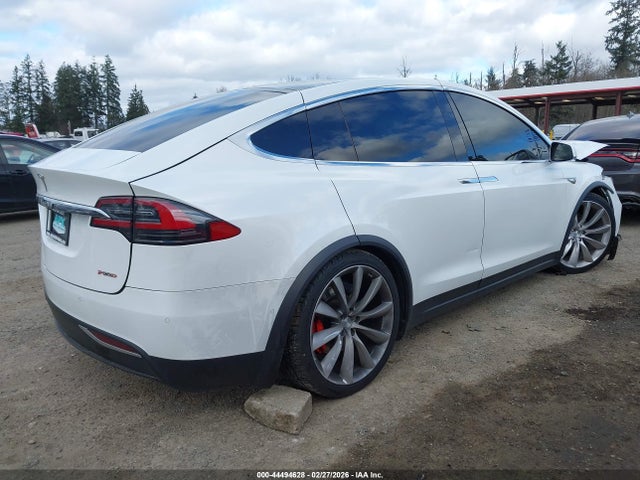 Продаж на аукціоні авто 2016 Tesla Model X 60d/p100d/p90d, vin: 5YJXCAE48GF007314, номер лоту: 44494628