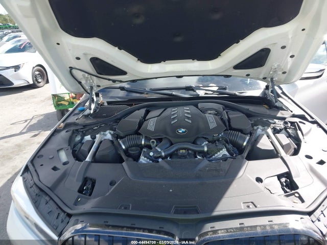 2022 BMW 750 WBA7U2C02NCG85361 Photo 9