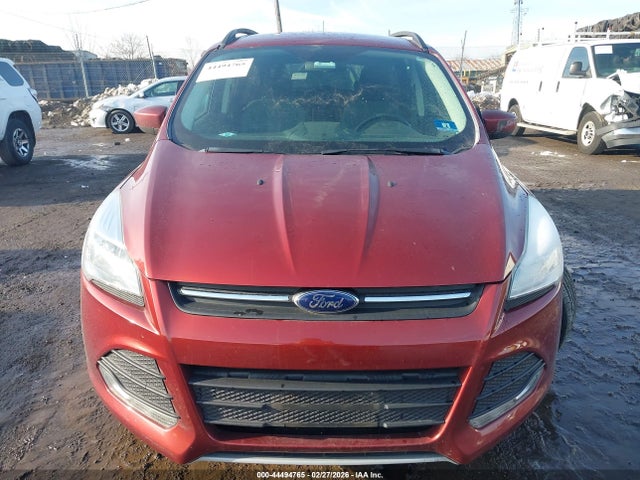 1FMCU9GX1GUC33716 Ford ESCAPE SE