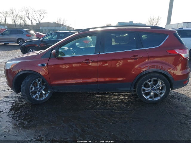 1FMCU9GX1GUC33716 Ford ESCAPE SE