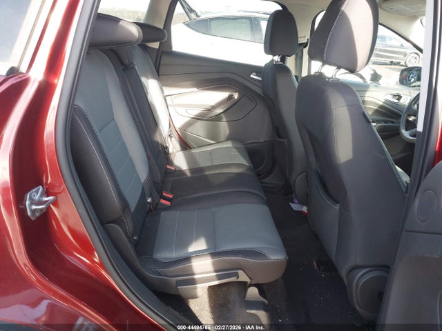 1FMCU9GX1GUC33716 Ford ESCAPE SE