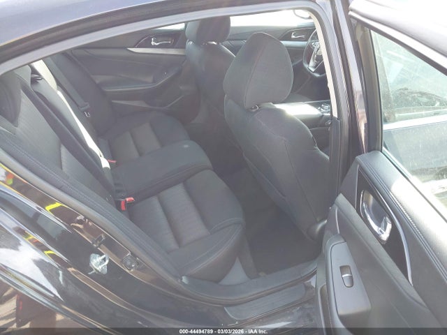 44494789 :رقم المزاد ، 1N4AA6AP4GC404045 vin ، 2016 Nissan Maxima 3.5 S مزاد بيع