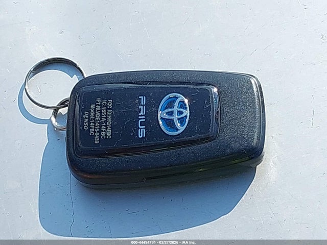 JTDKAMFU8N3173388 Toyota Prius L