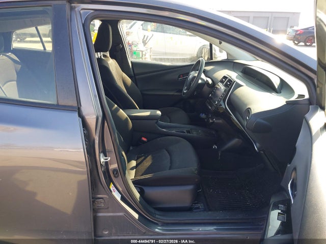 JTDKAMFU8N3173388 Toyota Prius L