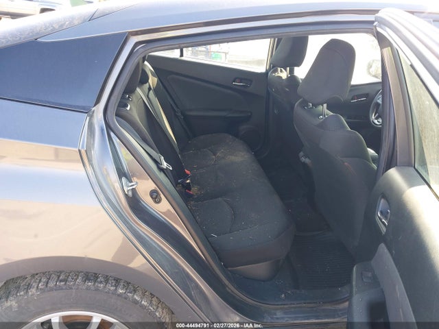 JTDKAMFU8N3173388 Toyota Prius L