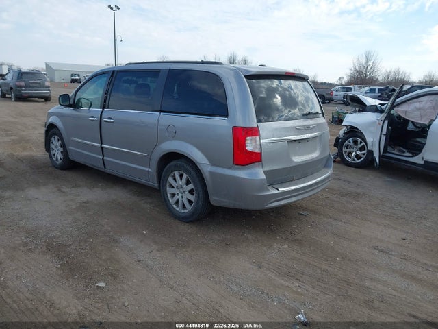 2016 CHRYSLER TOWN & COUNTRY 2C4RC1BG7GR215745 Photo 2