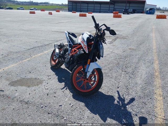 KTM 390 Duke 2017 MD2JPJ40XHC240645 zdjęcie główne