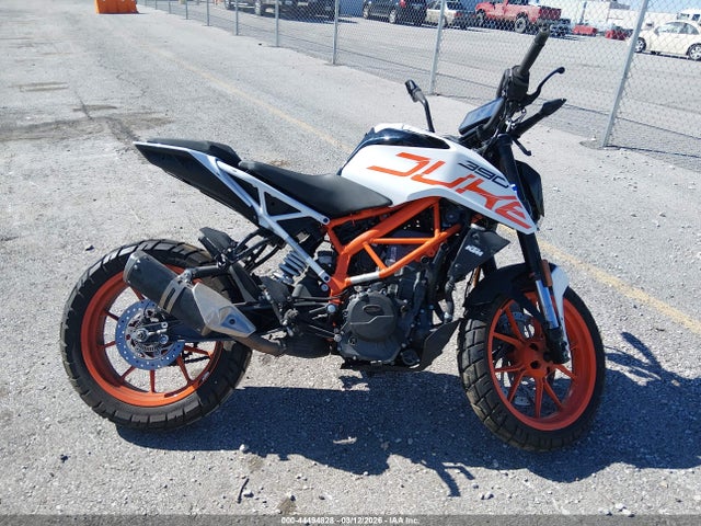 KTM 390 Duke 2017 MD2JPJ40XHC240645 Image 11
