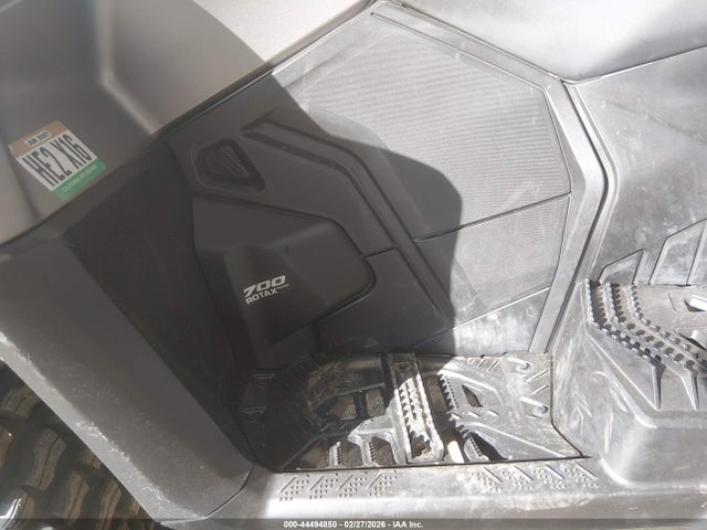 Can-Am Outlander Max Xt 700 2025 3JB3PA528SJ000051 Image 9