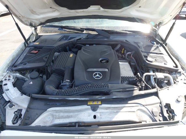 2015 Mercedes-benz C 300 4matic მანქანა იყიდება აუქციონზე, vin: 55SWF4KB4FU062105, აუქციონის ნომერი: 44494851