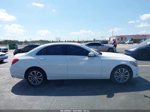 2015 Mercedes-benz C 300 4matic მანქანა იყიდება აუქციონზე, vin: 55SWF4KB4FU062105, აუქციონის ნომერი: 44494851