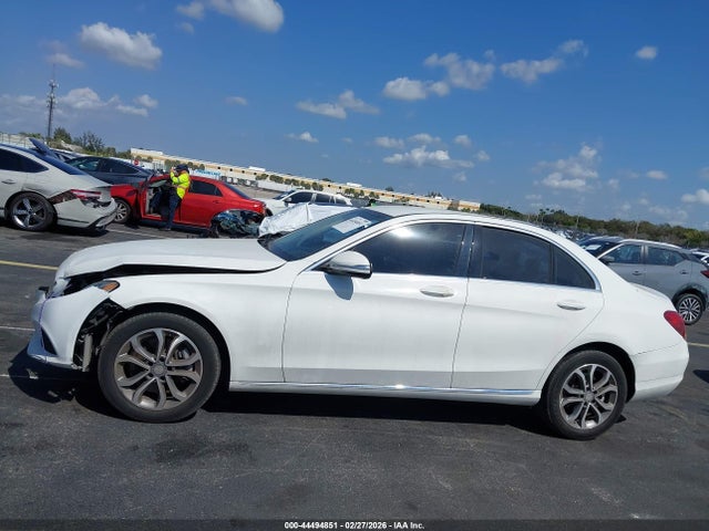 2015 Mercedes-benz C 300 4matic მანქანა იყიდება აუქციონზე, vin: 55SWF4KB4FU062105, აუქციონის ნომერი: 44494851