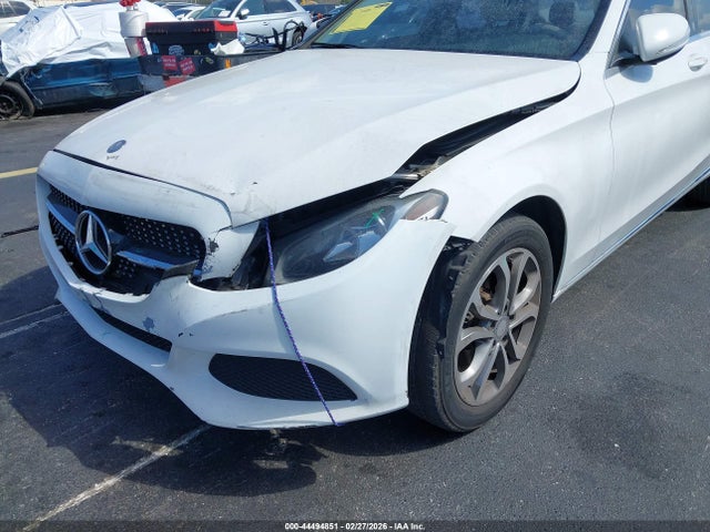 2015 Mercedes-benz C 300 4matic მანქანა იყიდება აუქციონზე, vin: 55SWF4KB4FU062105, აუქციონის ნომერი: 44494851