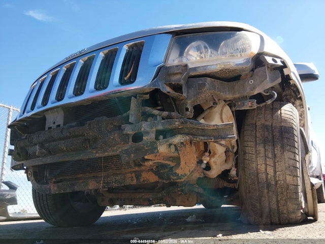 2011 JEEP GRAND CHEROKEE 1J4RR4GT1BC523107 Photo 5