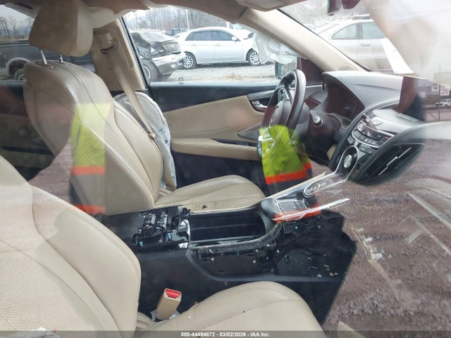 2019 ACURA RDX 5J8TC2H59KL035784 Photo 4