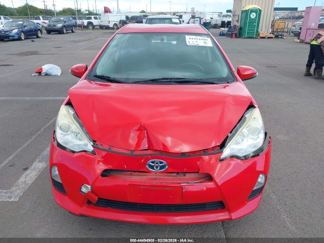 JTDKDTB36E1565540 Toyota Prius C Two