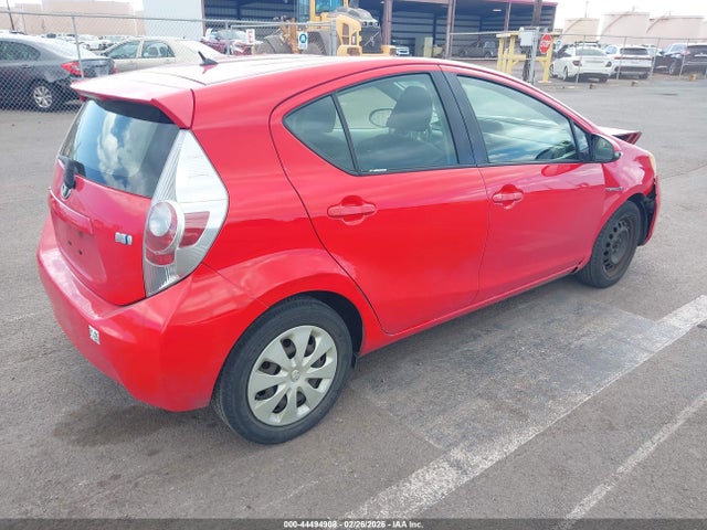 JTDKDTB36E1565540 Toyota Prius C Two
