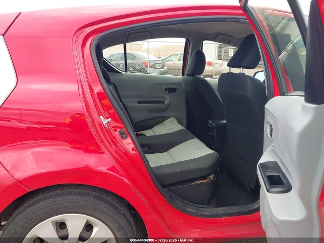 JTDKDTB36E1565540 Toyota Prius C Two