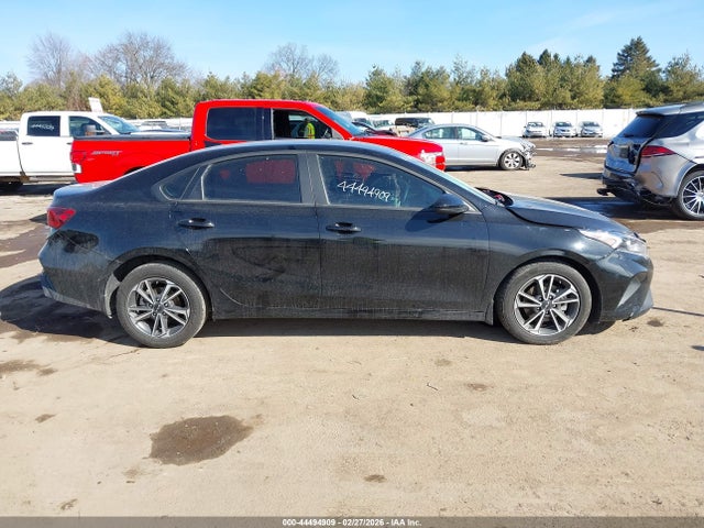 44494909 :رقم المزاد ، 3KPF24AD0RE828857 vin ، 2024 Kia Forte Lxs مزاد بيع