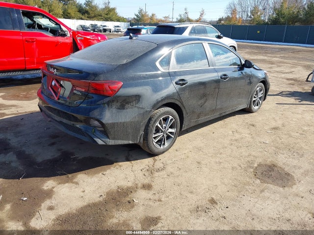 44494909 :رقم المزاد ، 3KPF24AD0RE828857 vin ، 2024 Kia Forte Lxs مزاد بيع