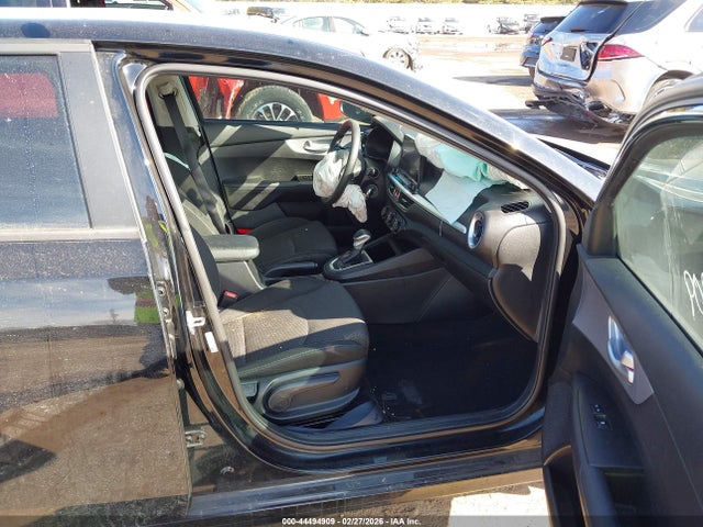 44494909 :رقم المزاد ، 3KPF24AD0RE828857 vin ، 2024 Kia Forte Lxs مزاد بيع