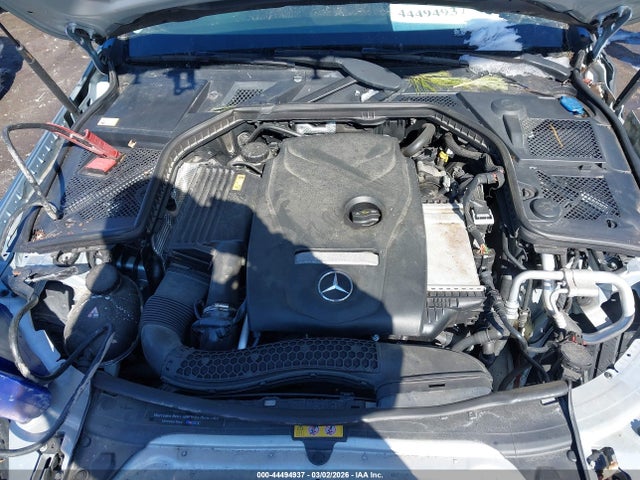 2015 Mercedes-benz C 300 4matic მანქანა იყიდება აუქციონზე, vin: 55SWF4KB7FU096071, აუქციონის ნომერი: 44494937