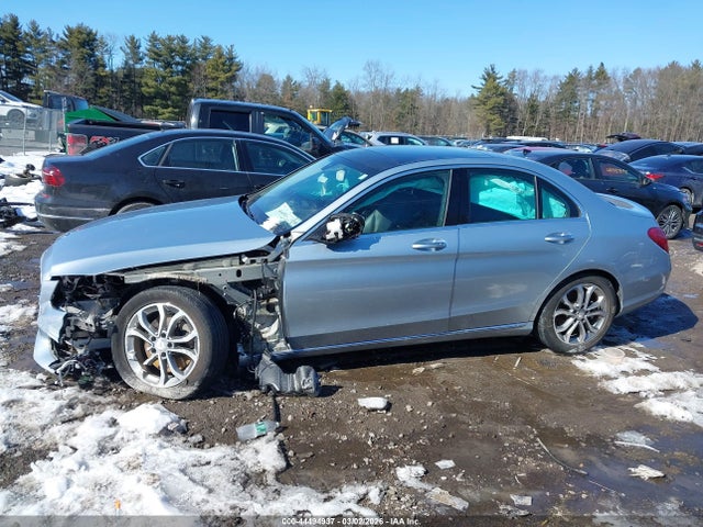 2015 Mercedes-benz C 300 4matic მანქანა იყიდება აუქციონზე, vin: 55SWF4KB7FU096071, აუქციონის ნომერი: 44494937
